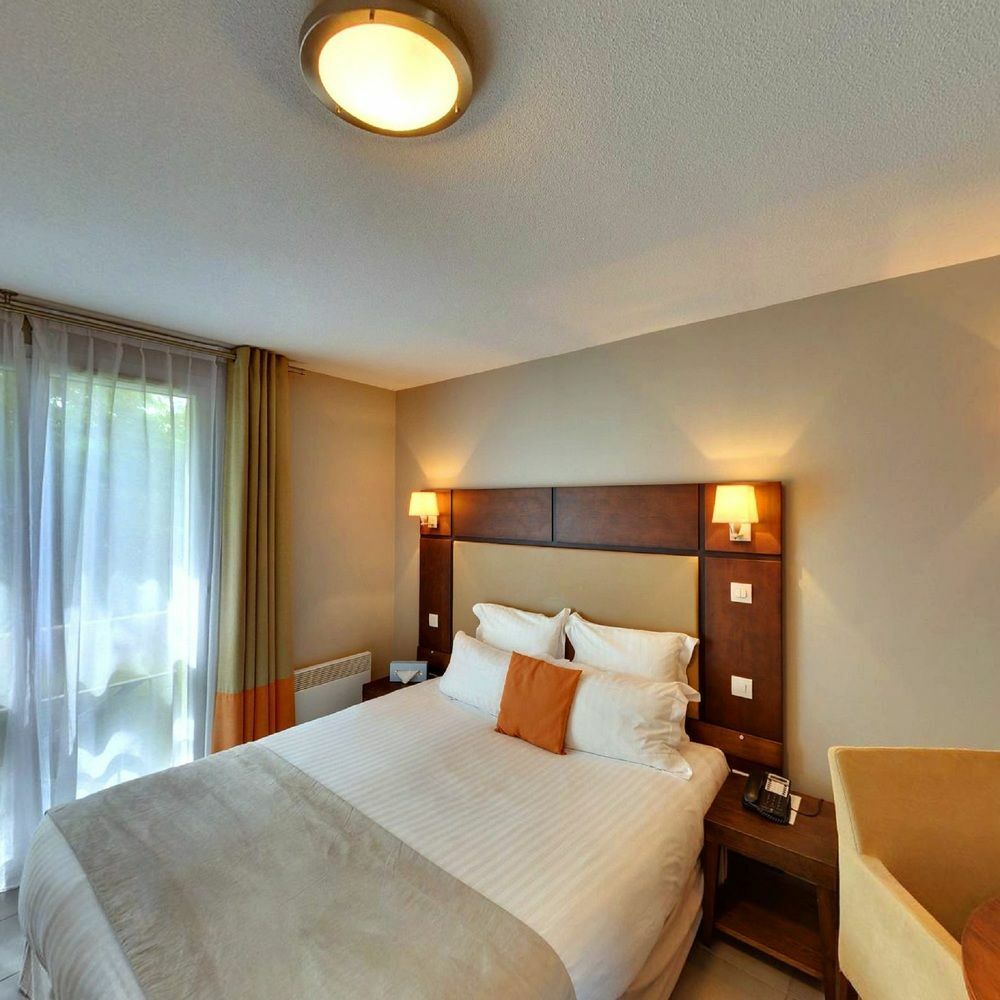Hotel Residence Les Pins Galants Tournefeuille Bagian luar foto