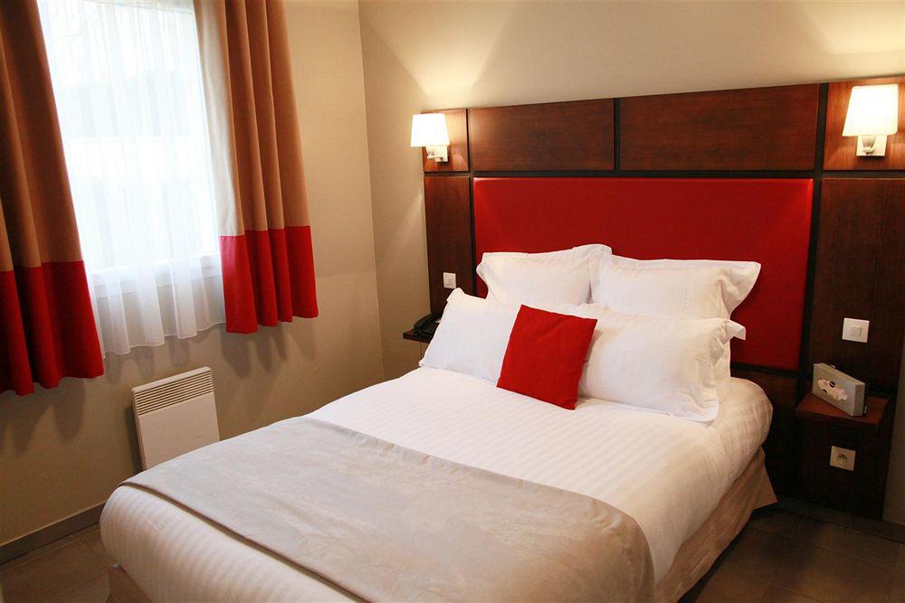 Hotel Residence Les Pins Galants Tournefeuille Bagian luar foto